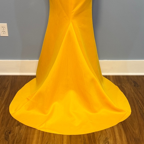 Vibrant Yellow One Shoulder Ruffle Dress Size Large - Picture 14 of 16